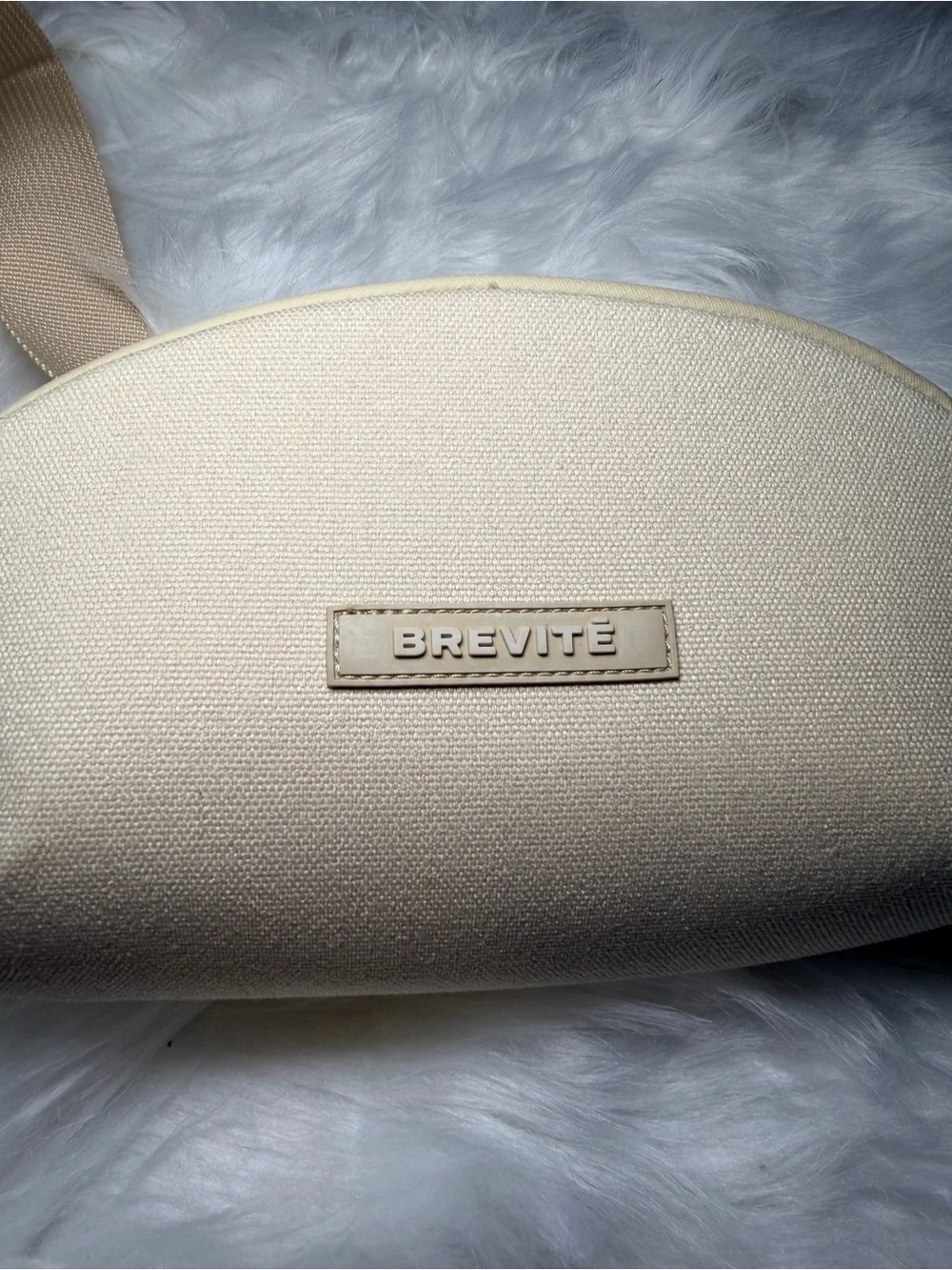 Brevitē Cream Belt Bag - Hands-Free Key & Card Holder